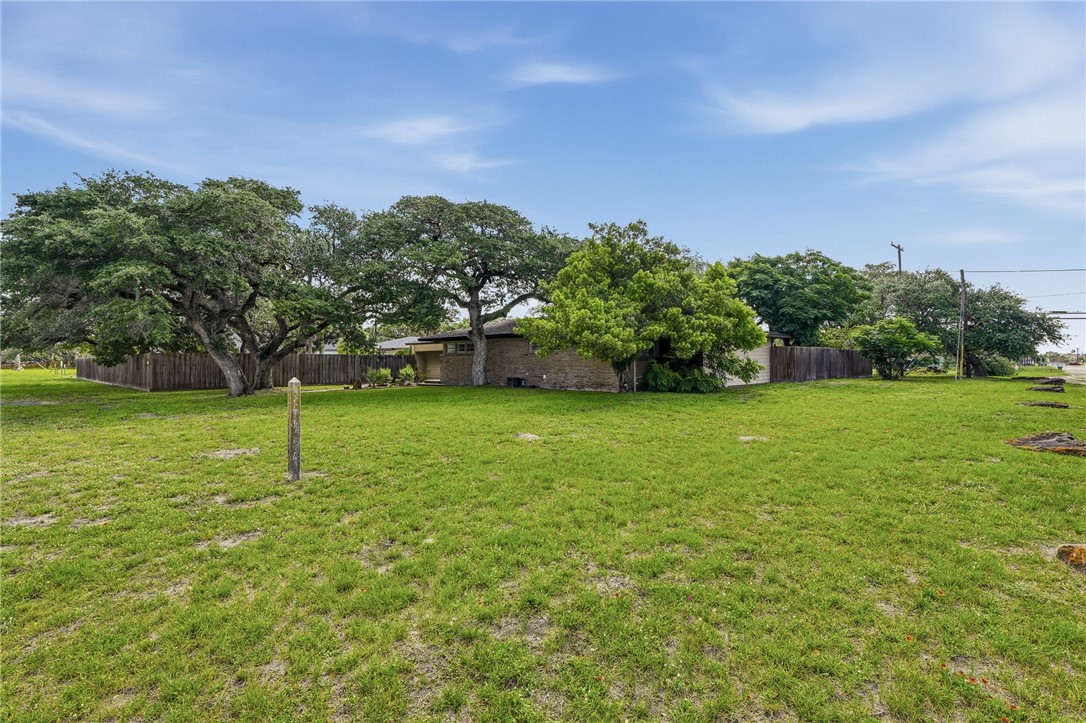 1059 S Mccampbell St Property Photo 3