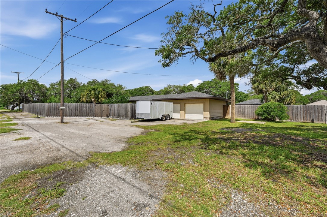 1059 S Mccampbell St Property Photo 36