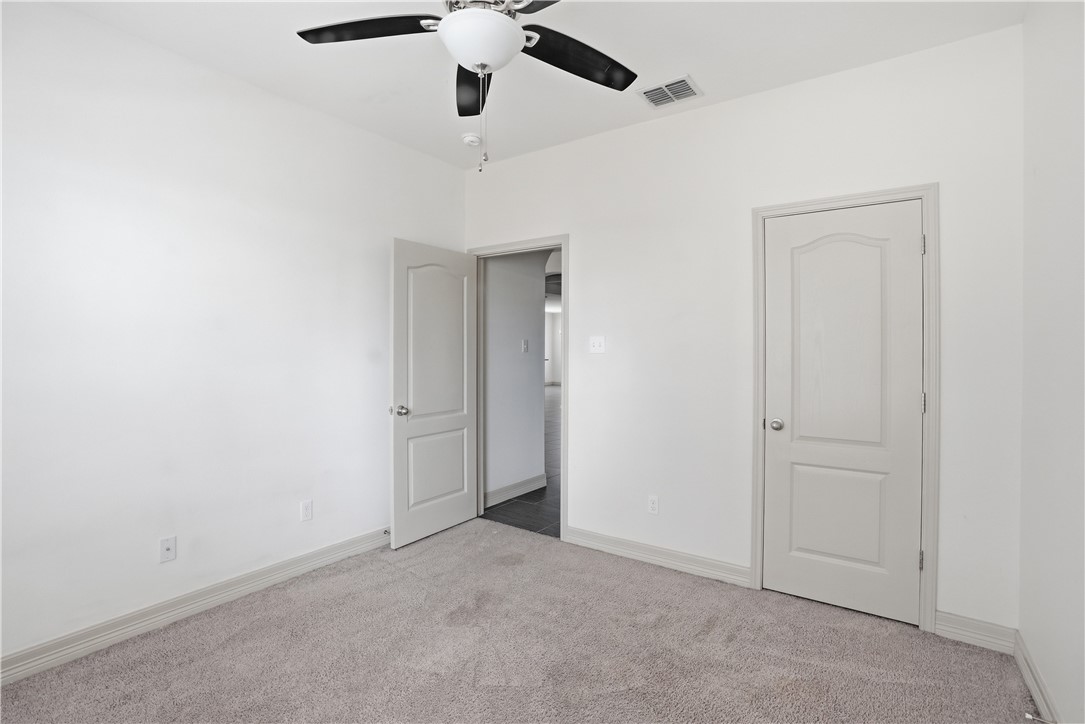 7658 Sable Creek Dr Property Photo 17