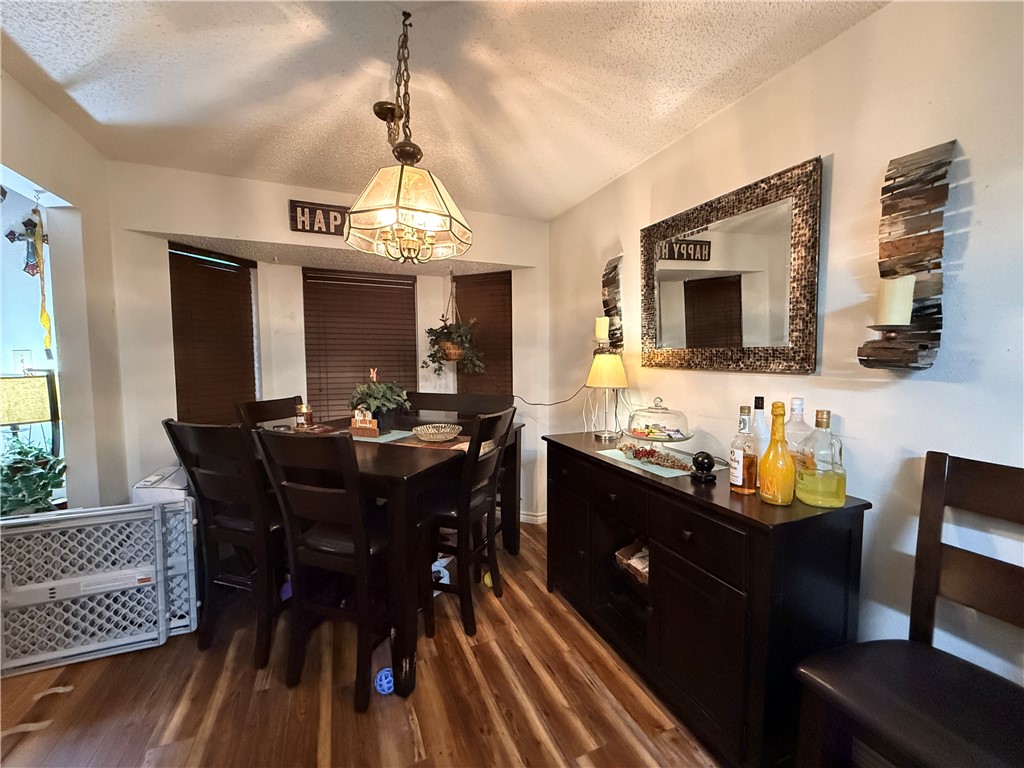4406 Squaw Pass Ct Property Photo 4