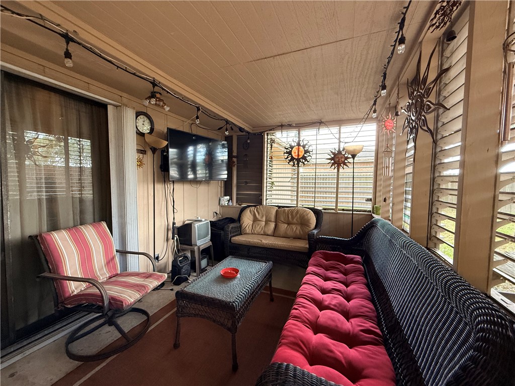 4406 Squaw Pass Ct Property Photo 7