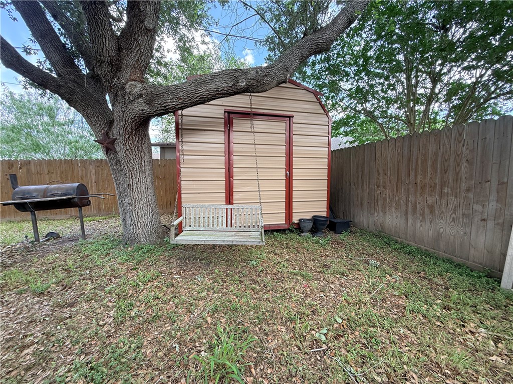 4406 Squaw Pass Ct Property Photo 8