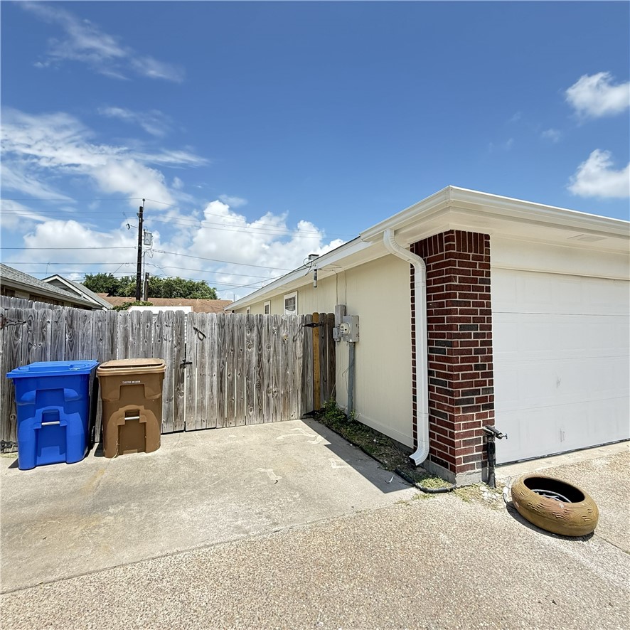 2245 Ivy Dr Property Photo 7