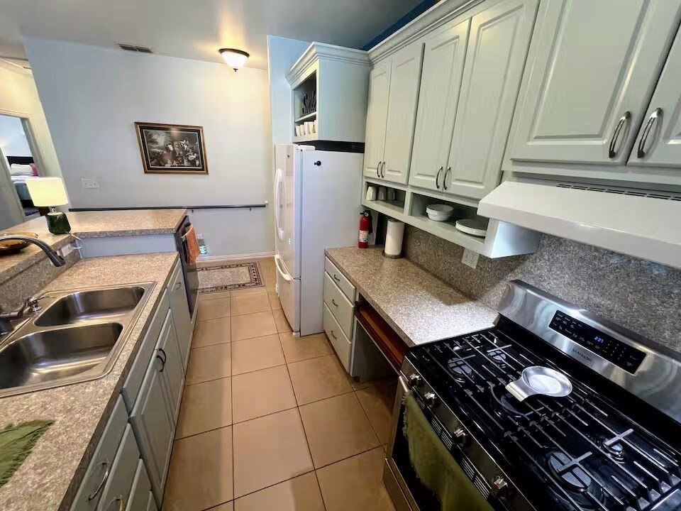 1614 Hardee St Property Photo 6