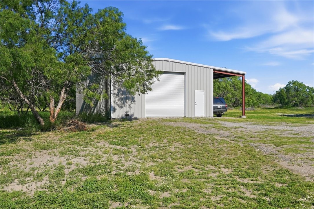 6137 Main Property Photo 6