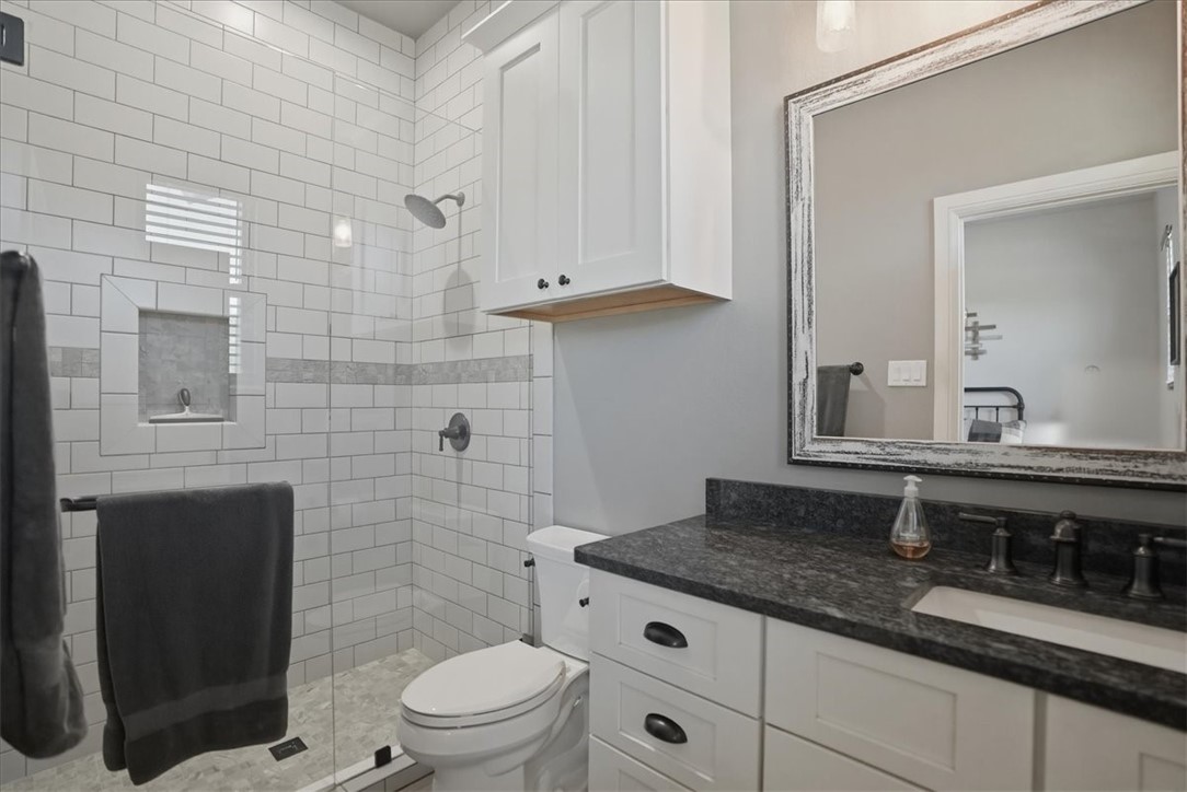 6137 Main Property Photo 28