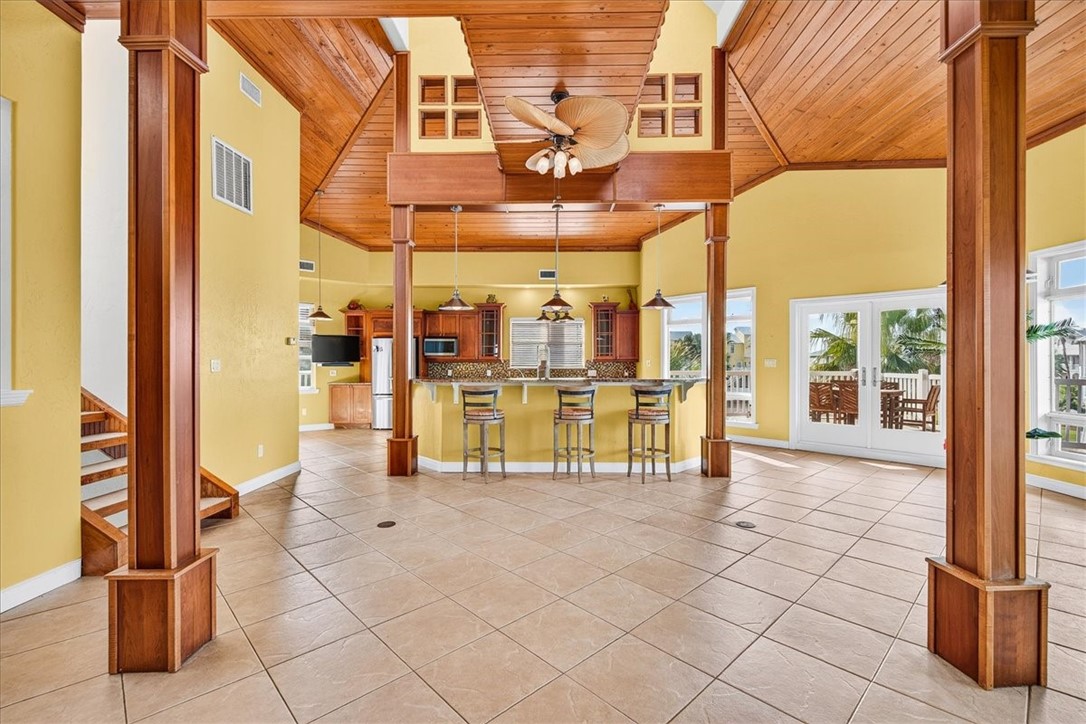 220 Keewaydin Property Photo 5