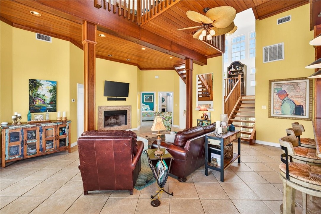 220 Keewaydin Property Photo 6