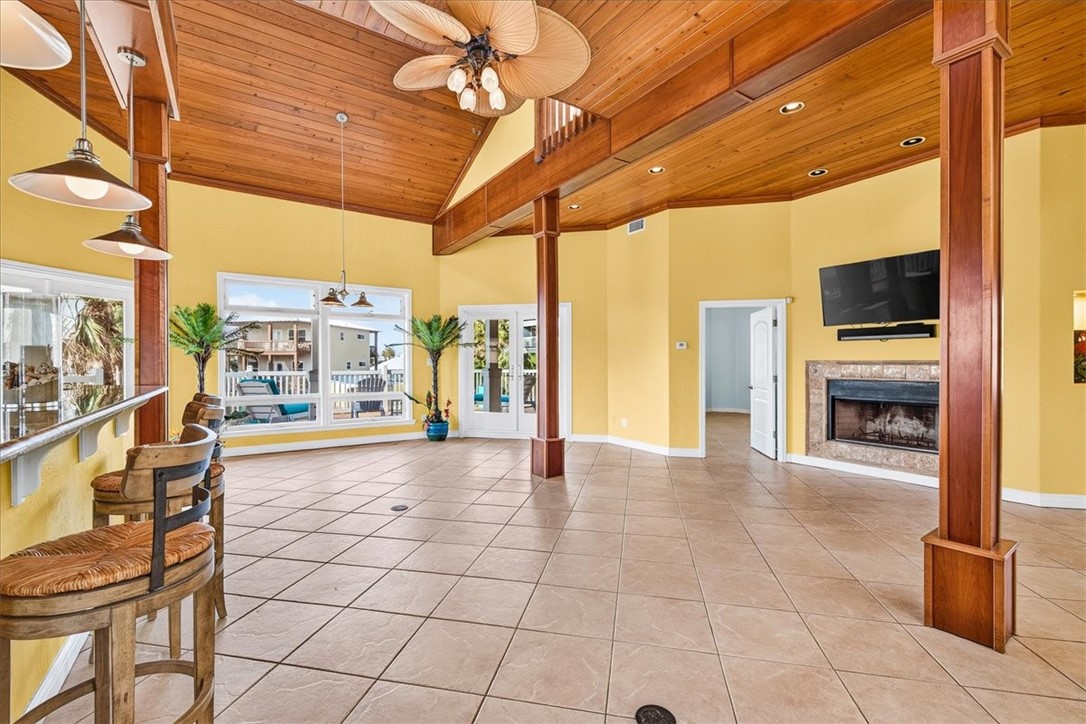 220 Keewaydin Property Photo 8