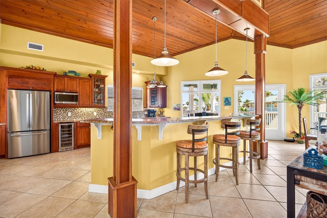 220 Keewaydin Property Photo 9