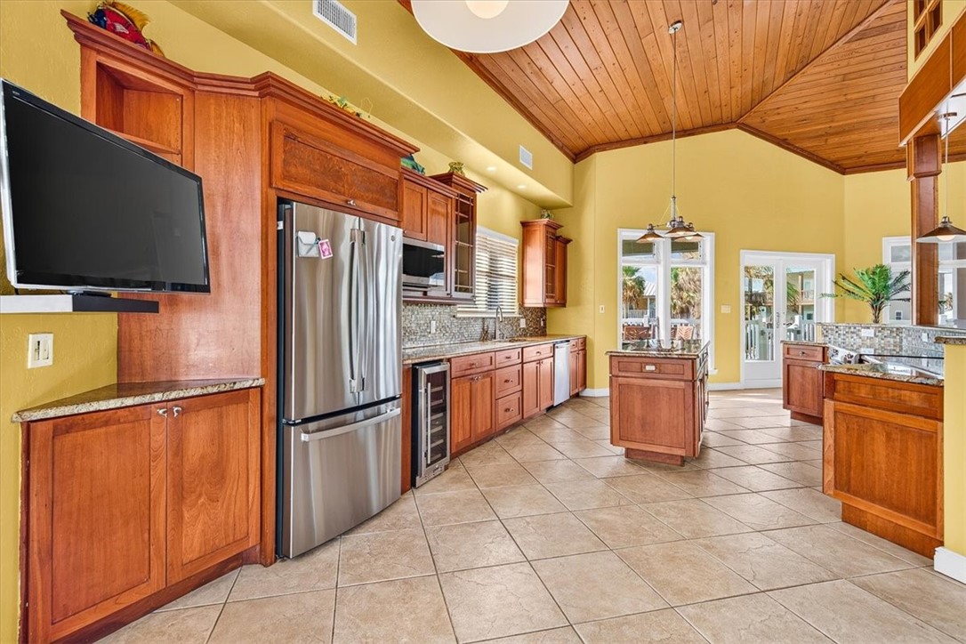 220 Keewaydin Property Photo 14