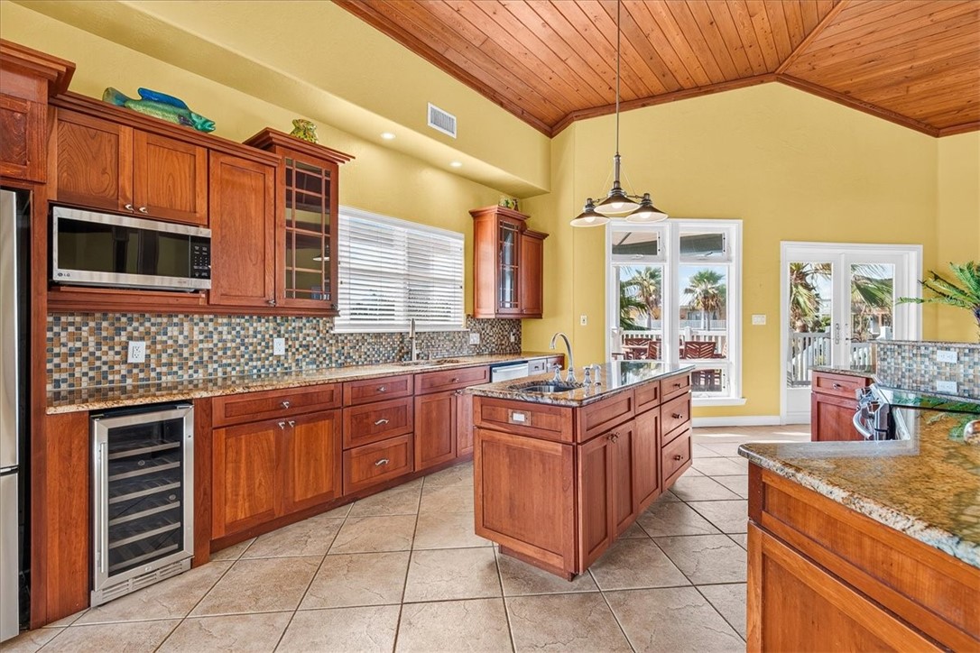 220 Keewaydin Property Photo 15