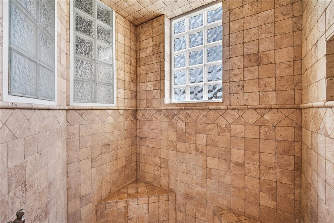 220 Keewaydin Property Photo 17