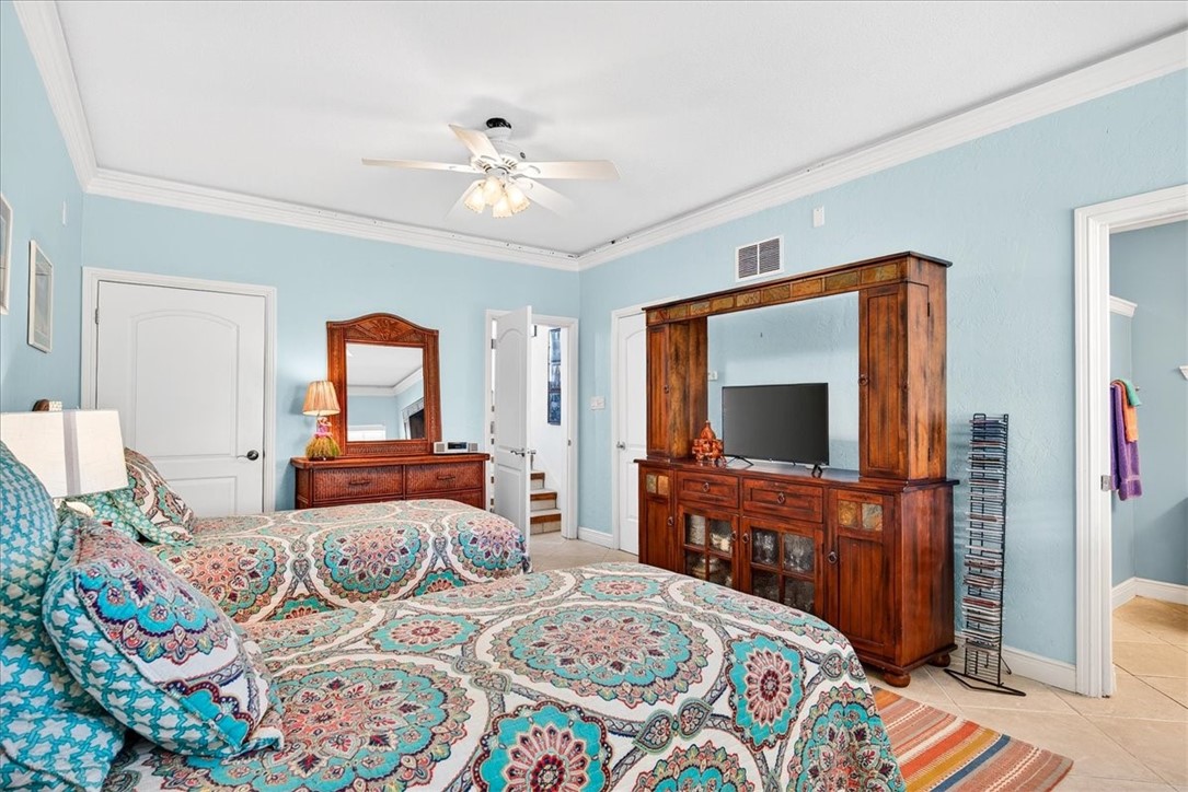 220 Keewaydin Property Photo 24