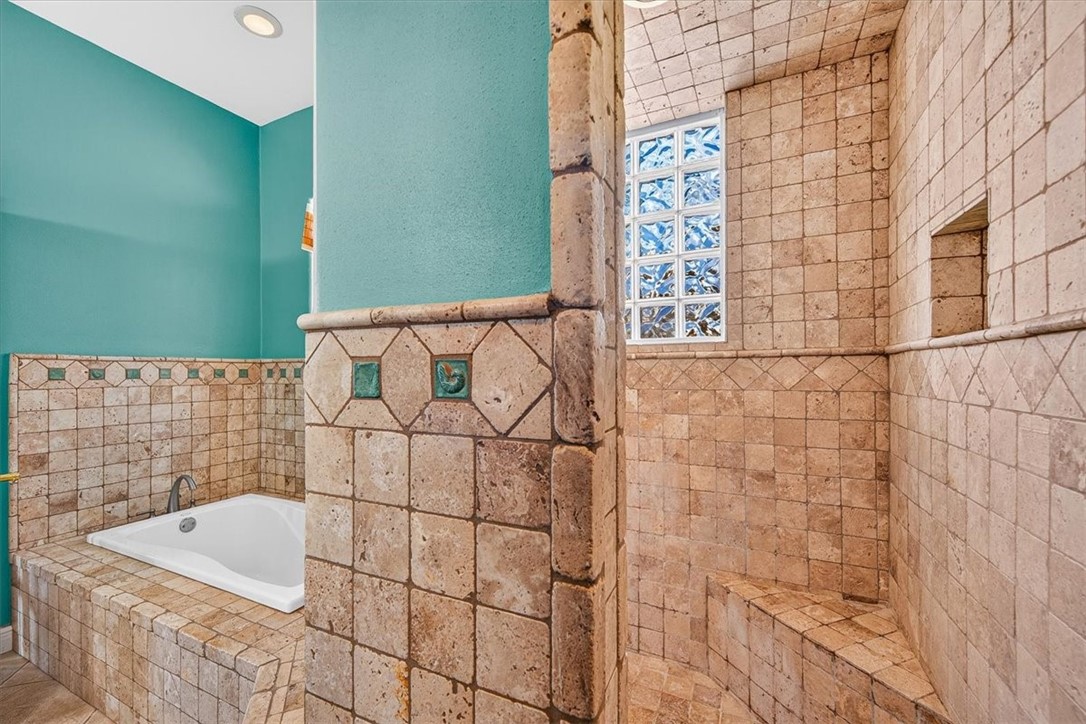 220 Keewaydin Property Photo 28