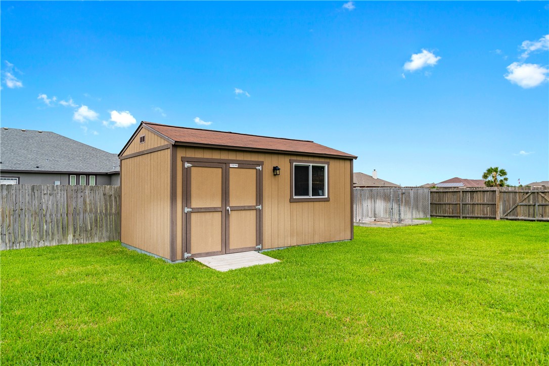 1189 S Southampton Dr Property Photo 34