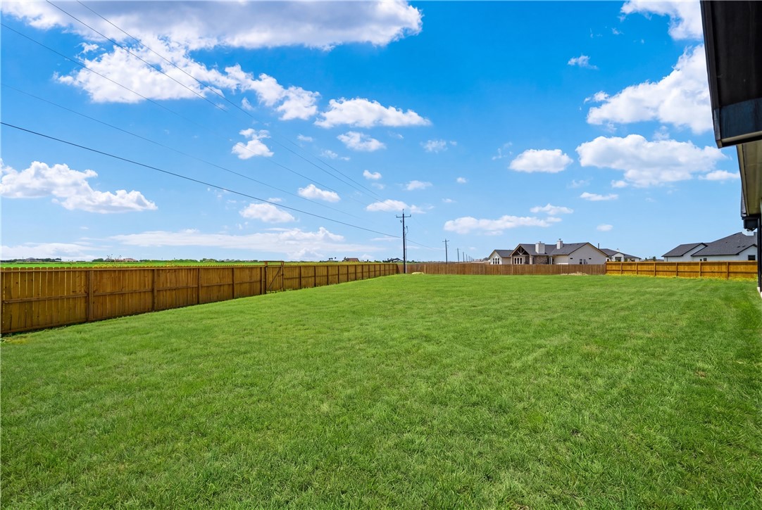 1526 Mariposa Ranch Dr Property Photo 33