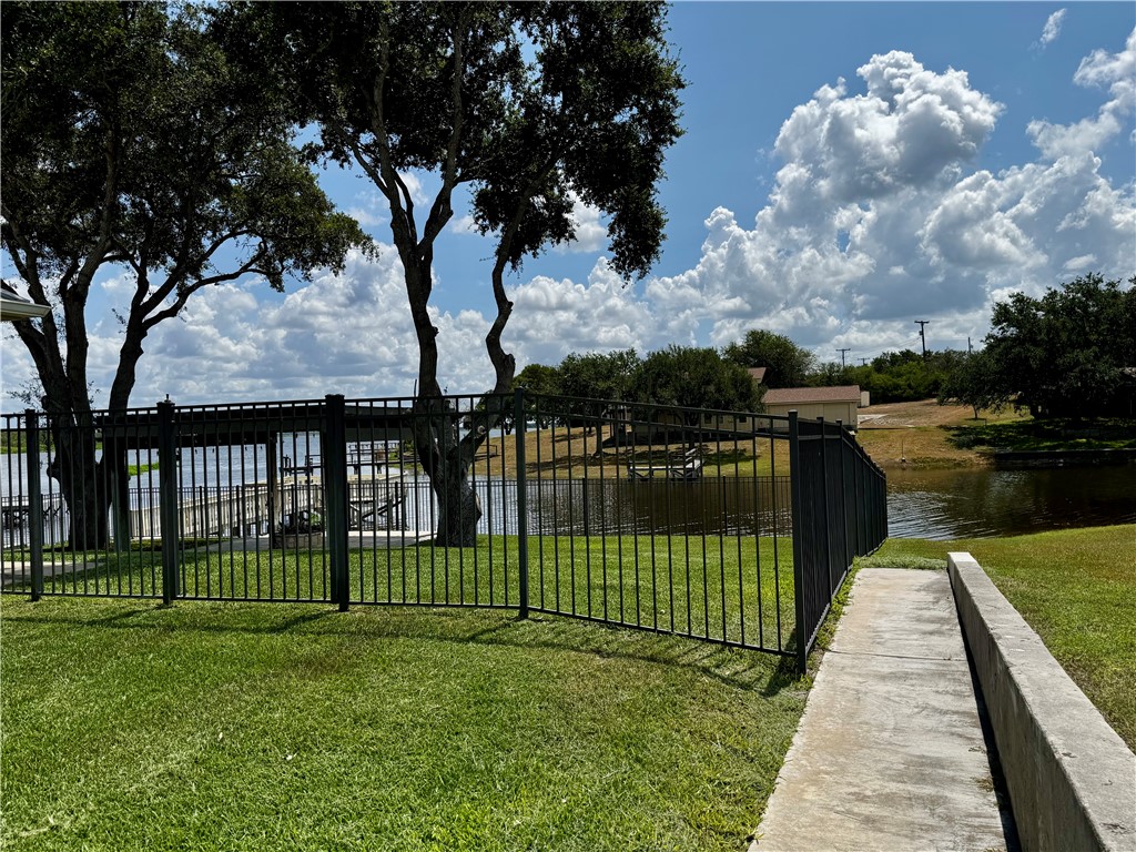 257 Carmel Dr Property Photo 35