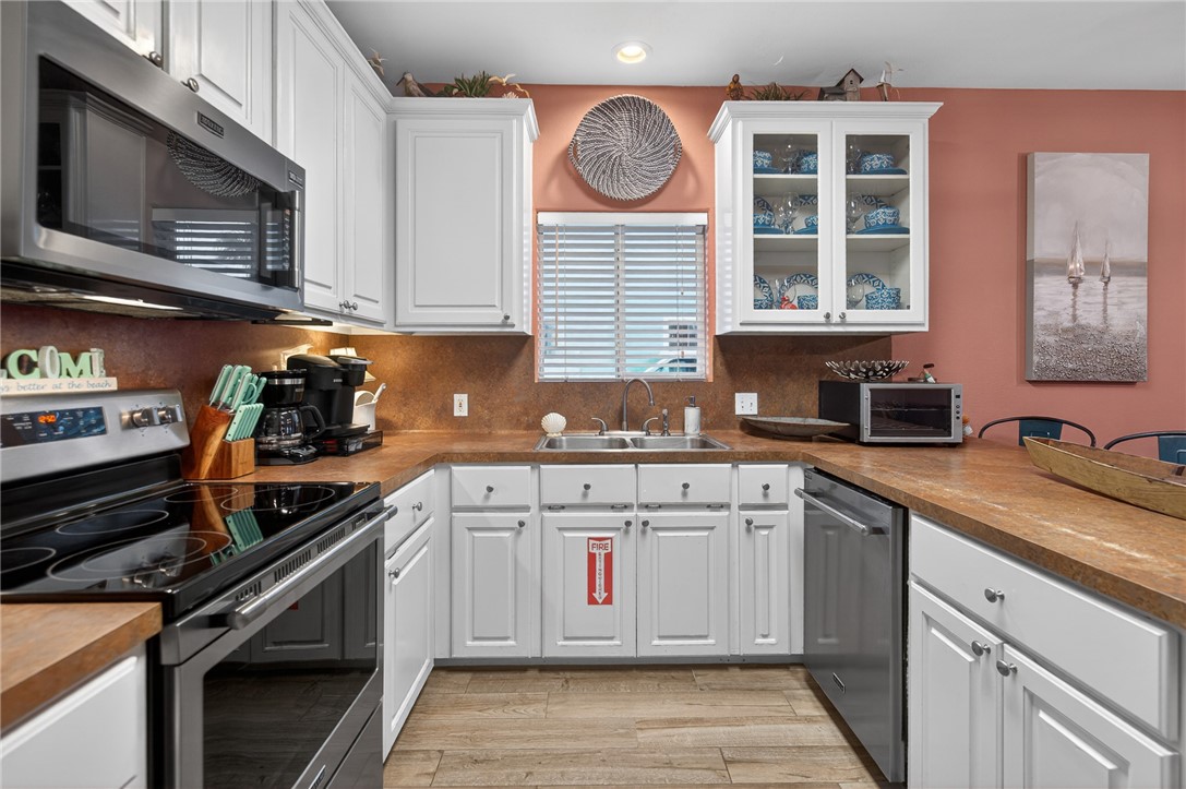 141 Mustang Royale Property Photo 7
