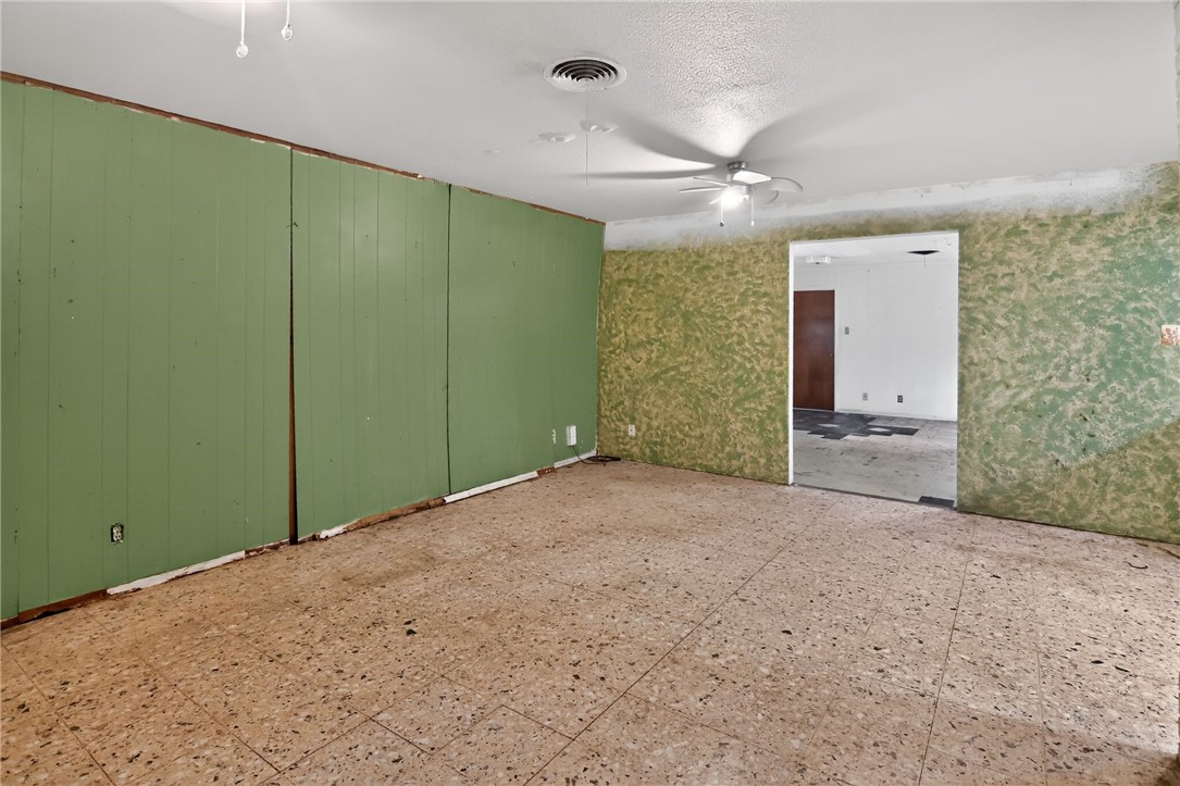 476459 Property Photo 8