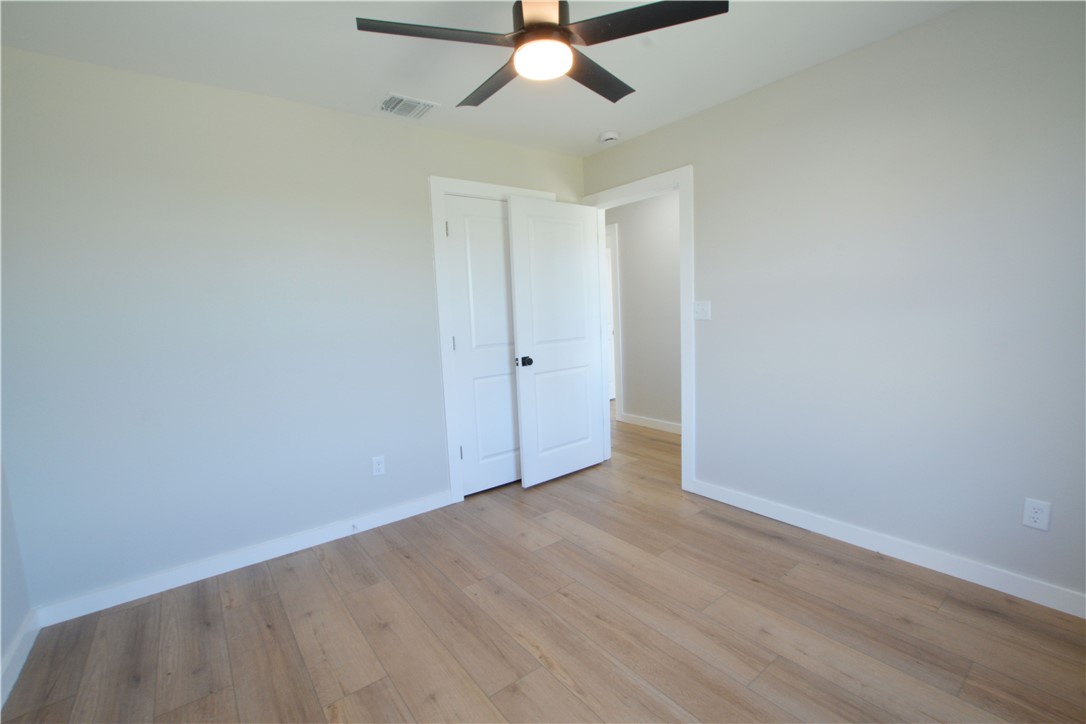 421 Valerie St Property Photo 15