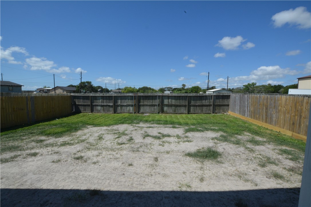 421 Valerie St Property Photo 16