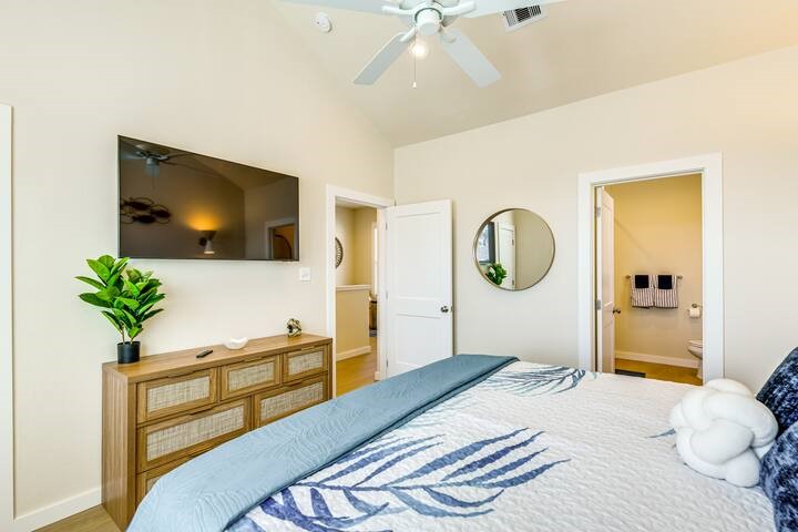 434 Oleander St 11 Property Photo 22