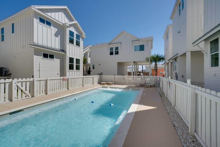 434 Oleander St 11 Property Photo 33