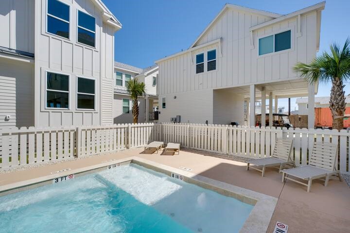 434 Oleander St 11 Property Photo 35