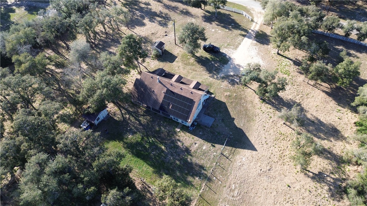 392 Winding Way Dr E Property Photo 3