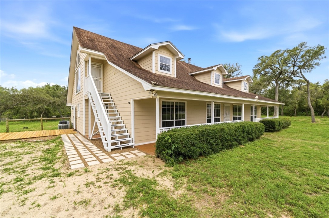 392 Winding Way Dr E Property Photo 4