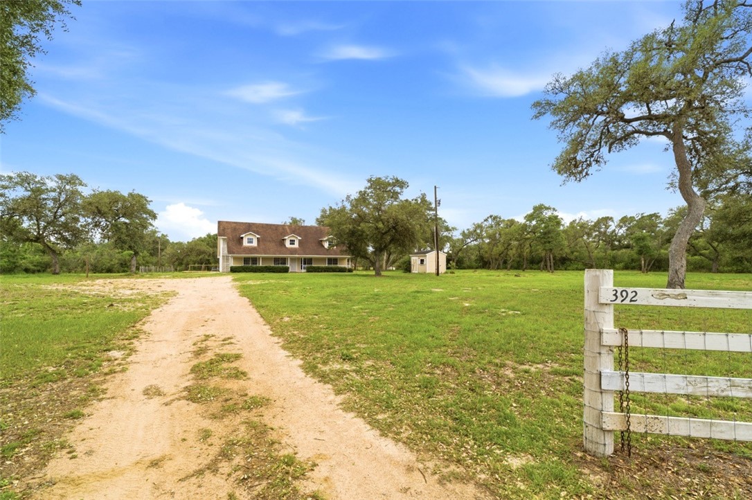 392 Winding Way Dr E Property Photo 15