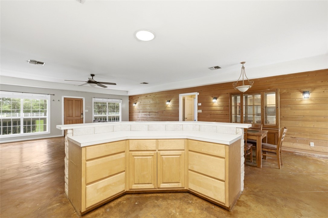 392 Winding Way Dr E Property Photo 19