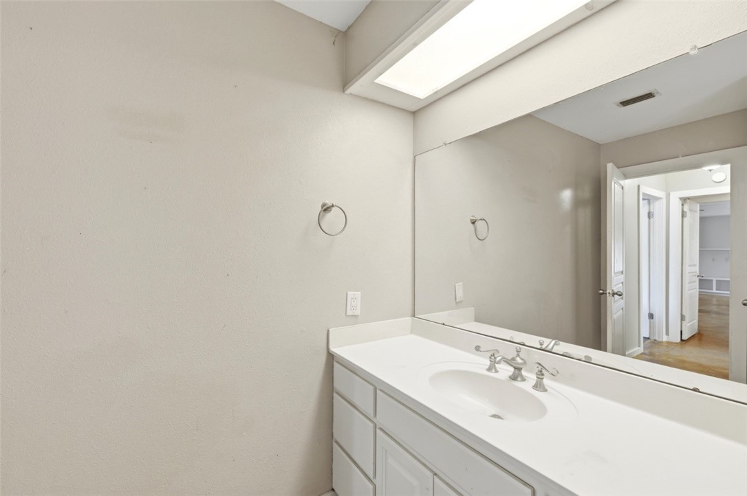 392 Winding Way Dr E Property Photo 26
