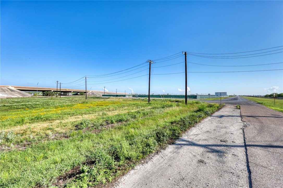 0 Crosstown Expy Property Photo 6