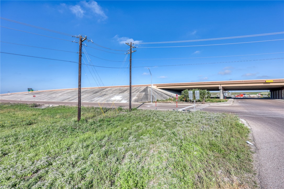 0 Crosstown Expy Property Photo 13