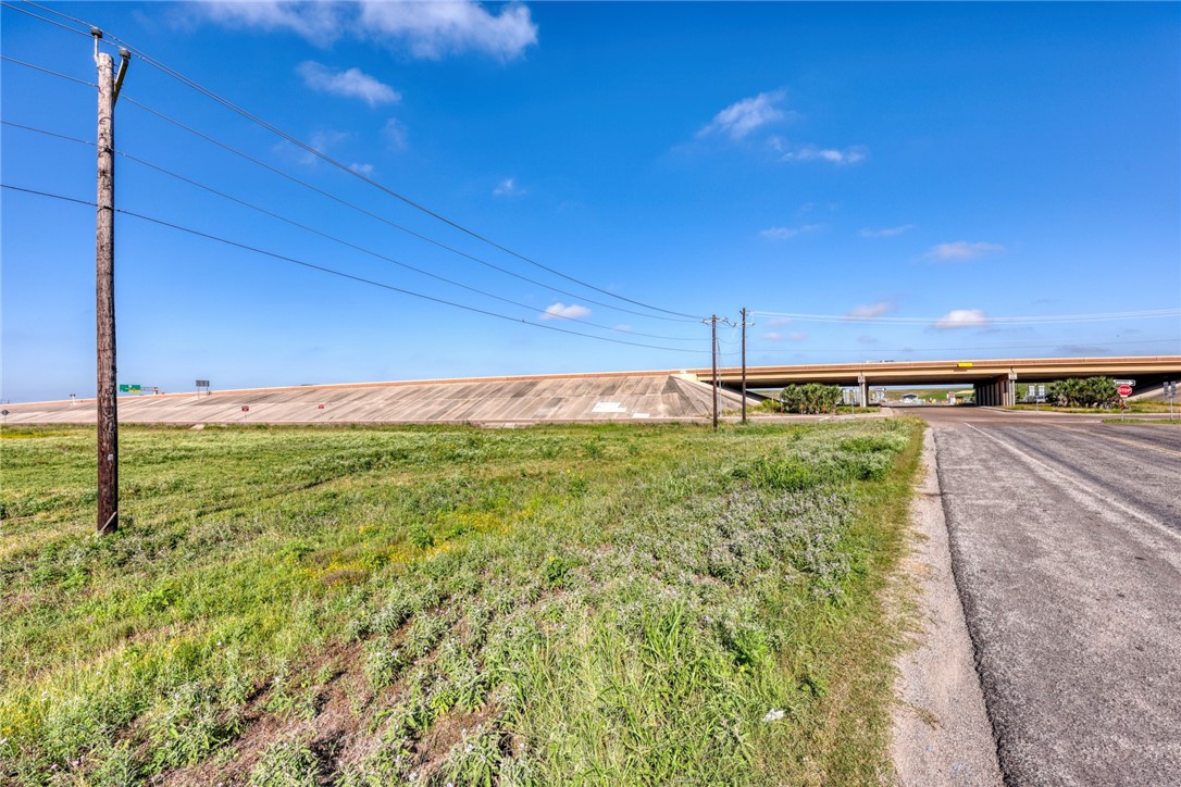 0 Crosstown Expy Property Photo 16