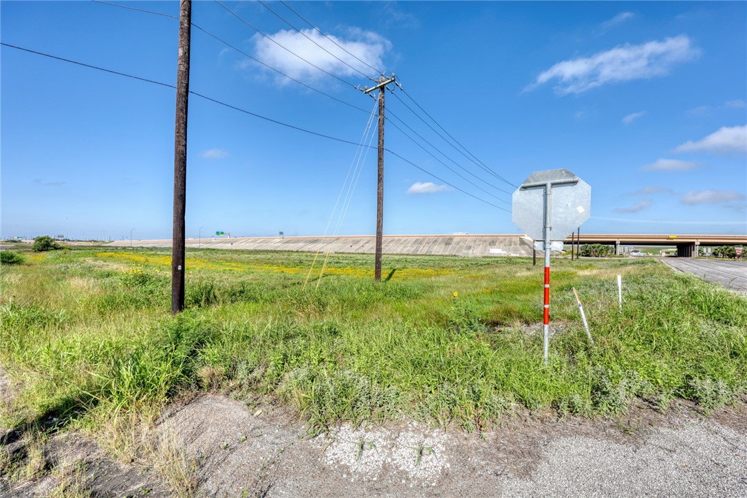 0 Crosstown Expy Property Photo 22
