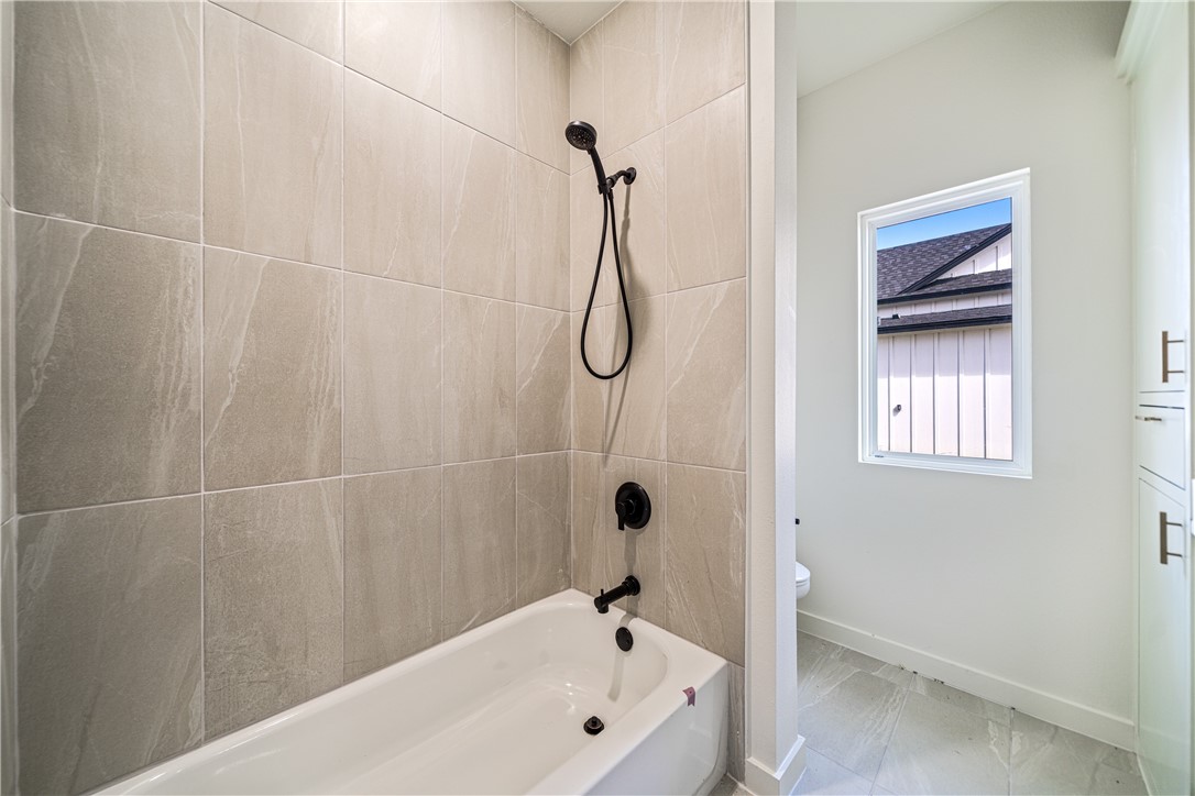 2185 London Ranch Dr Property Photo 40