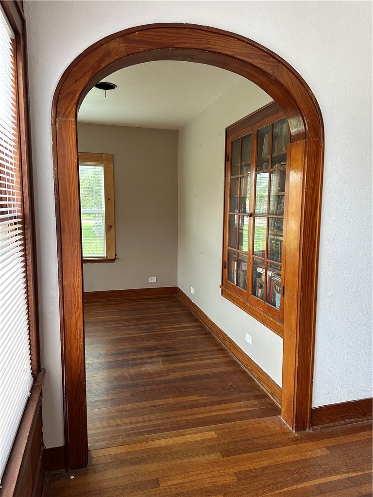 1005 E Fulton St Property Photo 6