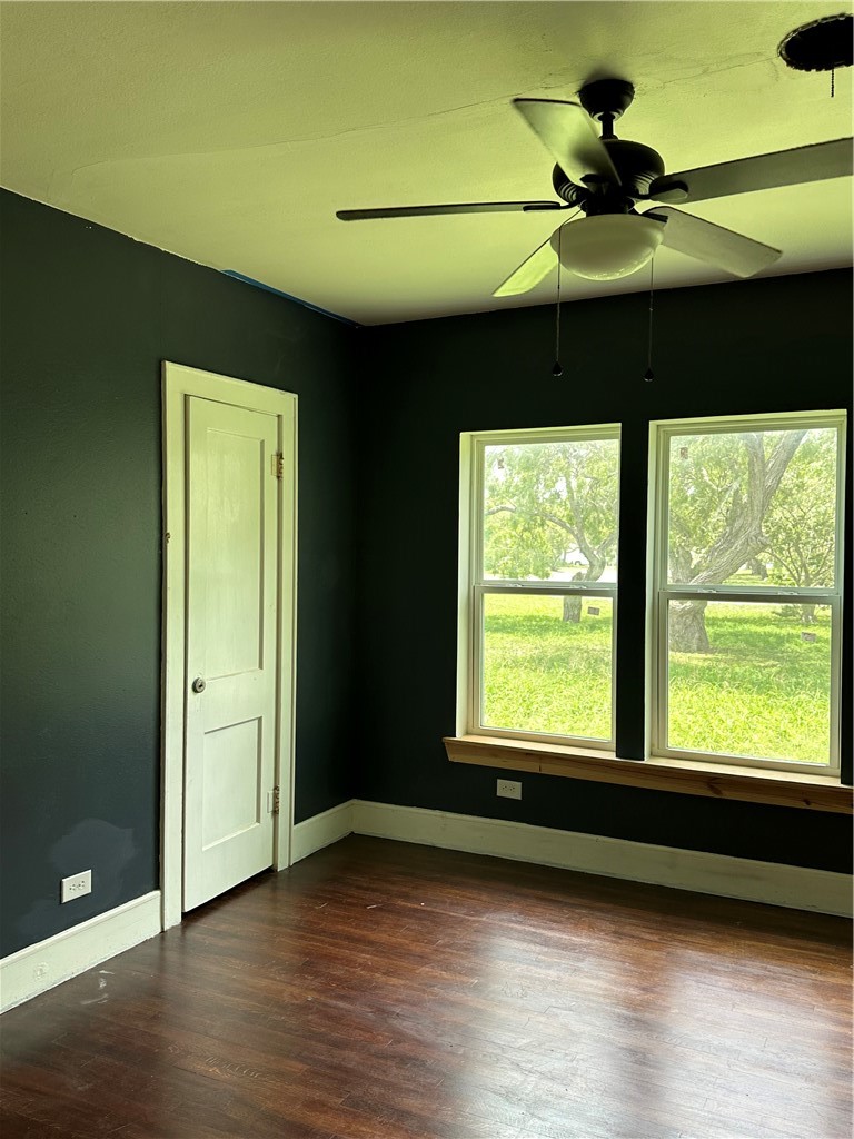 1005 E Fulton St Property Photo 11
