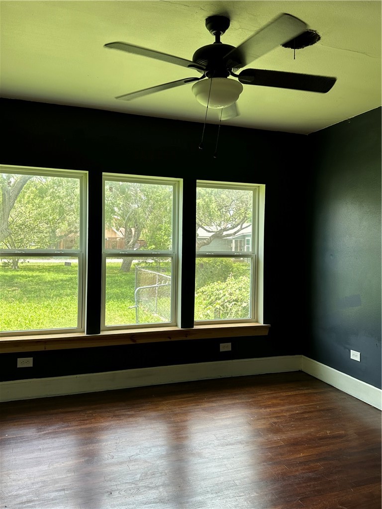 1005 E Fulton St Property Photo 12