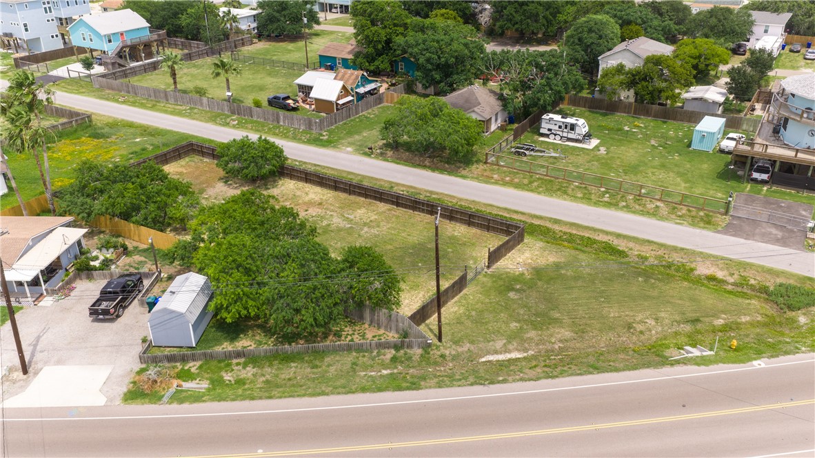 4122 & 4126 Summit Dr Property Photo 7