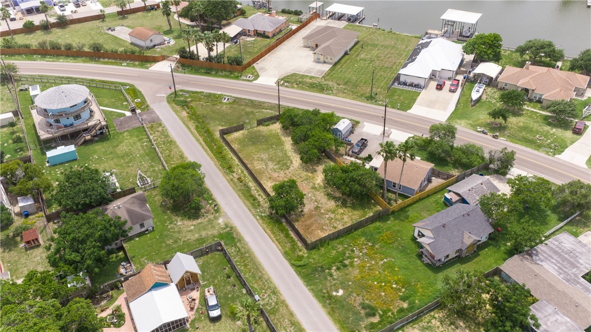 4122 & 4126 Summit Dr Property Photo 15