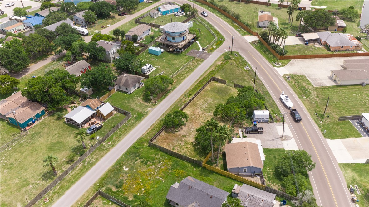 4122 & 4126 Summit Dr Property Photo 16
