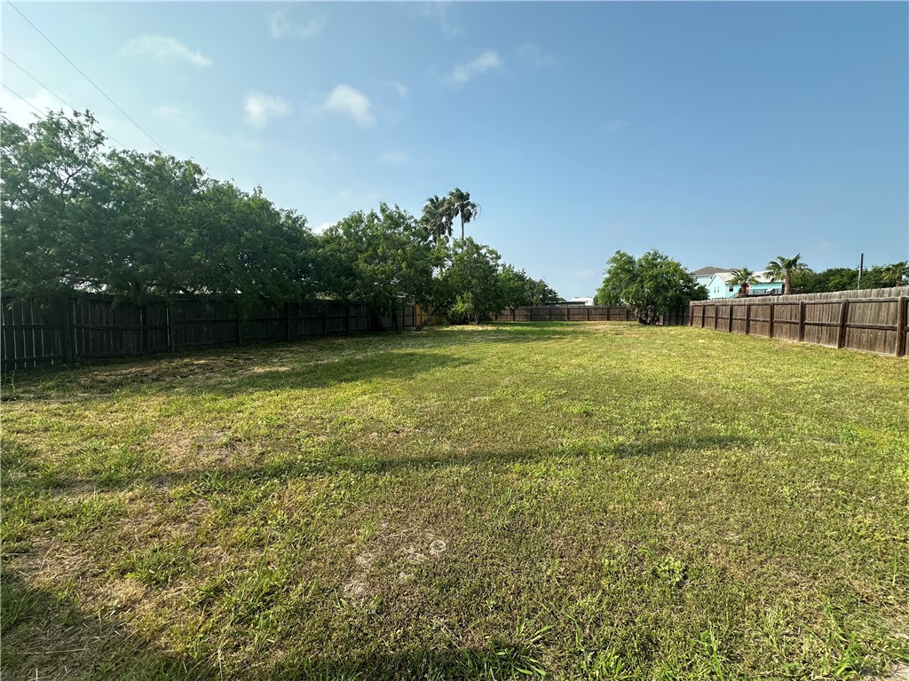 4122 & 4126 Summit Dr Property Photo 29