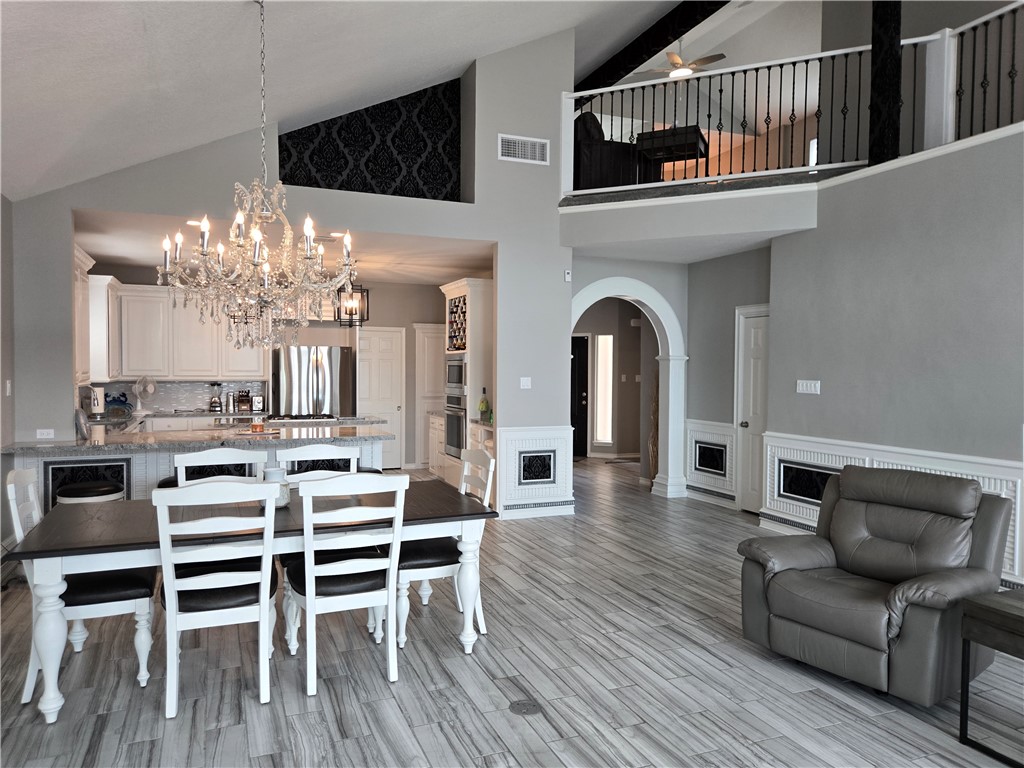 13921 Dasmarinas Dr Property Photo 8