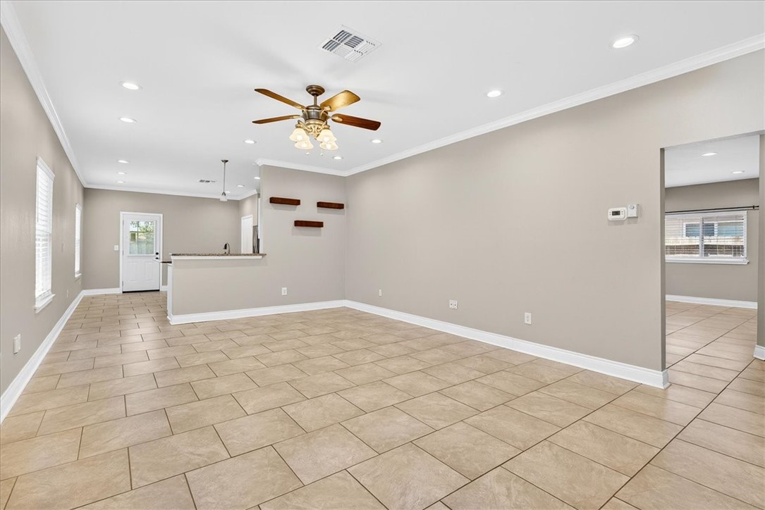 3005 Las Brisas St Property Photo 5