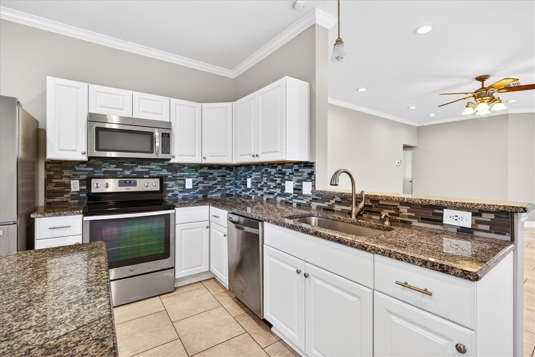 3005 Las Brisas St Property Photo 11