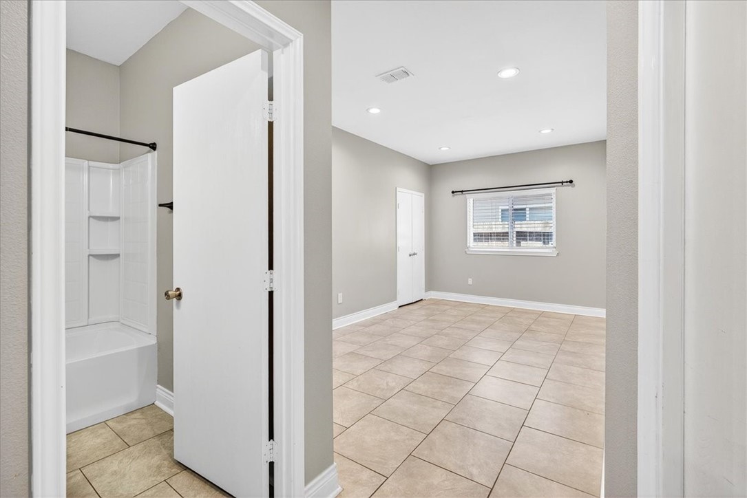 3005 Las Brisas St Property Photo 13